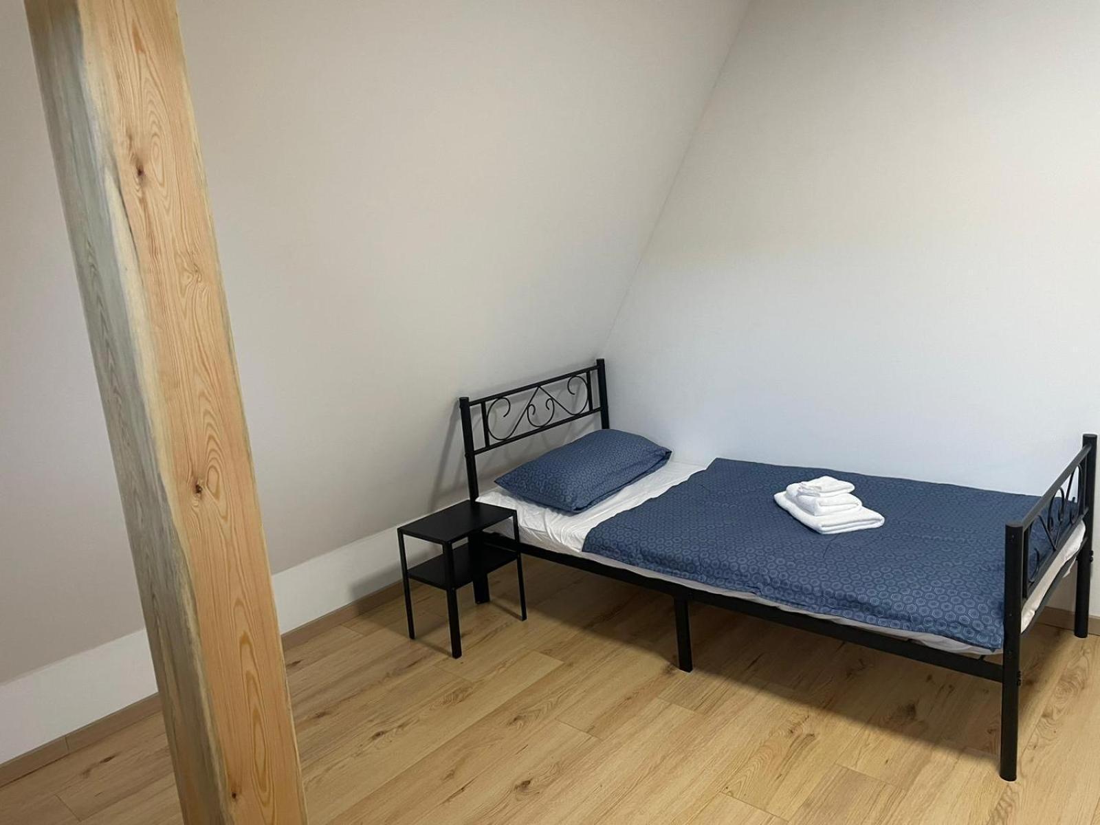 Moderne Ferienwohnung In Gelsenkirchen-Schalke Fuer 1 Bis 7 Personen Mit Terrasse, Ideal Fuer Gruppen & Stadionbesuche Exterior photo